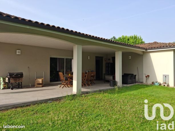 4 bedrooms House in Montauban, France No. 362945