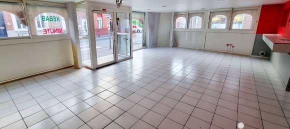 295m² Commercial property in Bauvin, France No. 252956 2