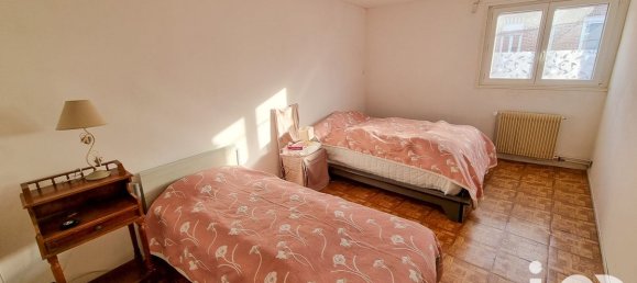 295m² Commercial property in Bauvin, France No. 252956 5