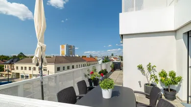 Квартира с 2 комнатами в Швехат, Австрия № 217513