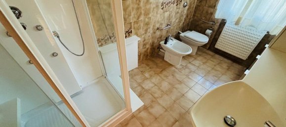 6 rooms House in Udine, Italy No. 107258 11