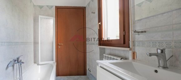 2 bedrooms Apartment in Mairano, Italy No. 335561 5