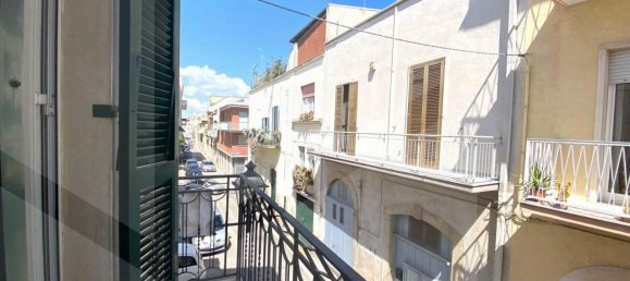 4 rooms Apartment in Andria, Italy No. 14867 5