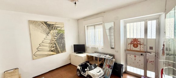 5 rooms House in Viareggio, Italy No. 284003 3