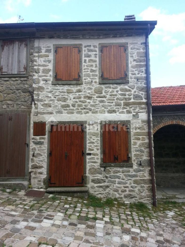 2 bedrooms House in Casteldelci, Italy No. 143120