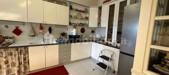 4 bedrooms Apartment in Rome, Italy No. 313415 16