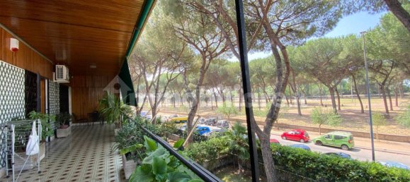 4 bedrooms Apartment in Rome, Italy No. 313415 2