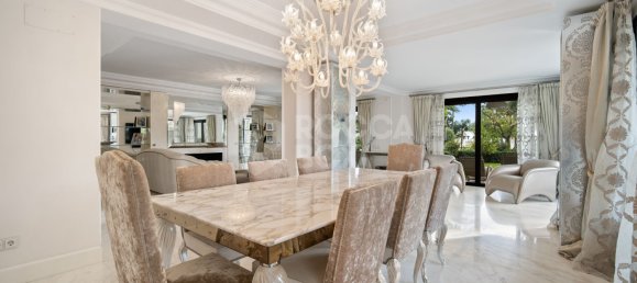 6 bedrooms Villa in Marbella, Spain No. 98931 4