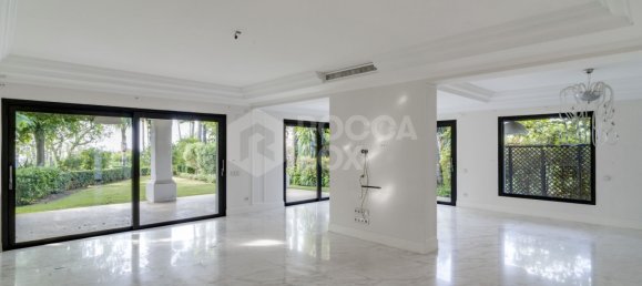 6 bedrooms Villa in Marbella, Spain No. 98931 29