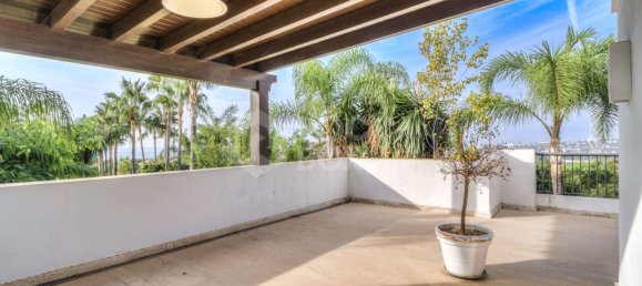 6 bedrooms Villa in Marbella, Spain No. 98931 44