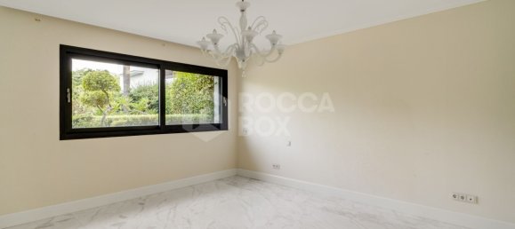 6 bedrooms Villa in Marbella, Spain No. 98931 8