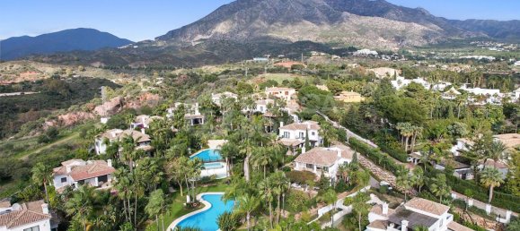 6 bedrooms Villa in Marbella, Spain No. 98931 6