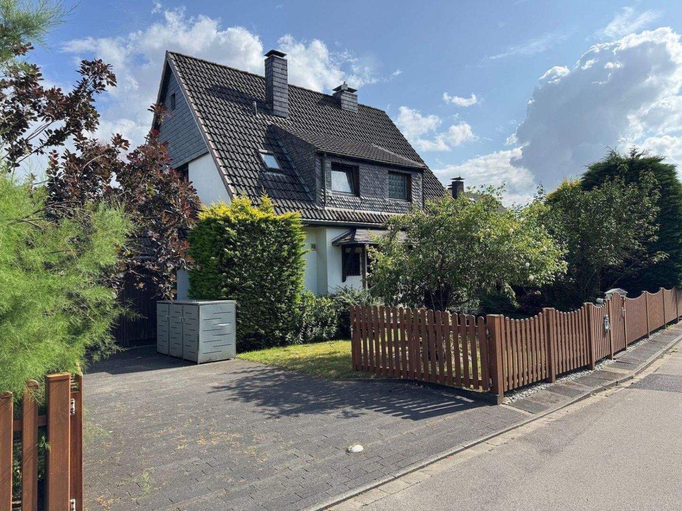 Casa de 8 habitaciónes en Monchengladbach, Germany No. 322935