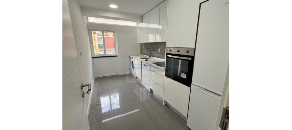 3 chambres Appartement à Odivelas, Portugal No. 13319 7