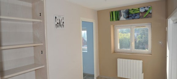 Квартира с 2 спальнями в Рийё-ла-Пап, Франция № 198746 9