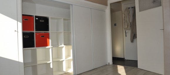 Квартира с 2 спальнями в Рийё-ла-Пап, Франция № 198746 3