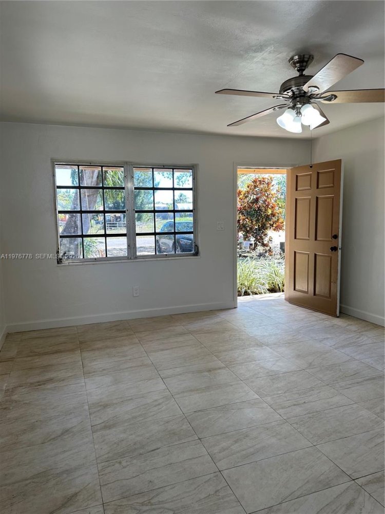 2 chambres villa à louer à Miami, Miami-Dade, Florida, USA № 615124