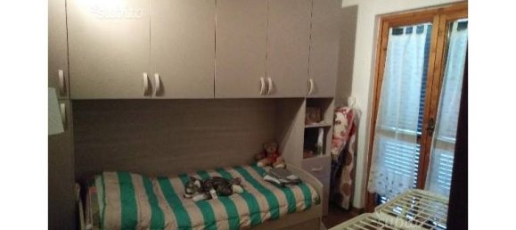 3 rooms House in Rome, Italy No. 254015 2