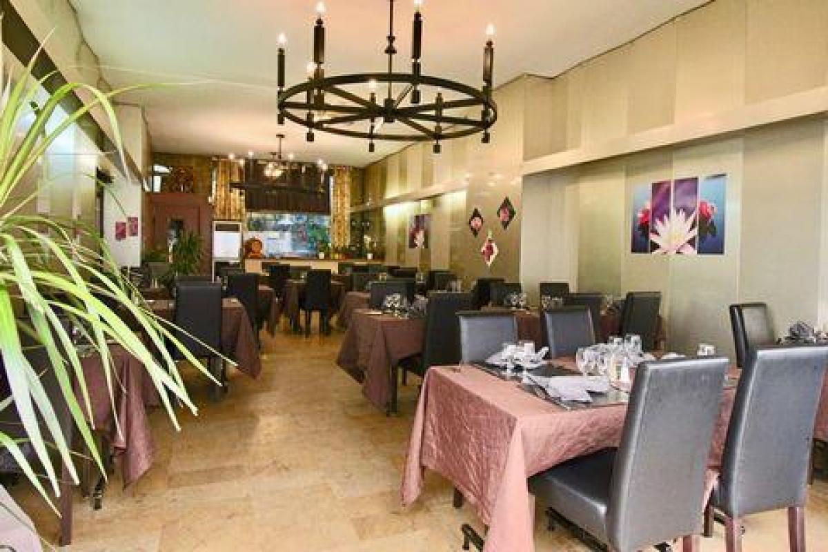 Bureau à Bourges, France 338m² No. 17987