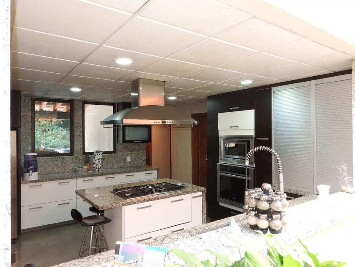 4 bedrooms House in Ocoyoacac, Mexico No. 215491