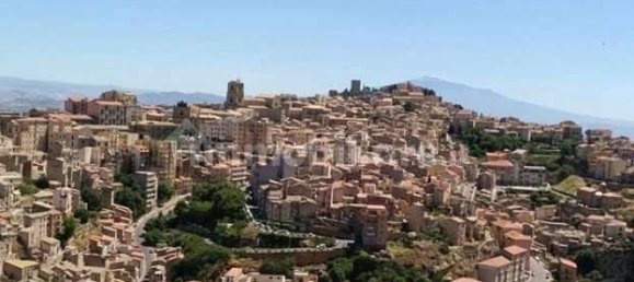 Apartamento de 2 dormitorios en Messina, Italy No. 282913 18