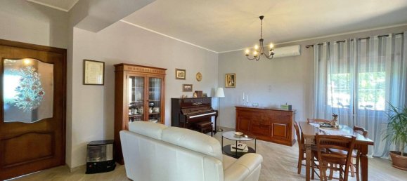 Apartamento de 2 dormitorios en Arce, Italy No. 56051 56