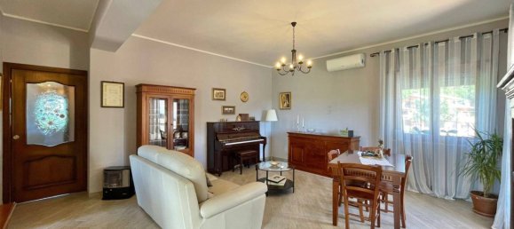 Apartamento de 2 dormitorios en Arce, Italy No. 56051 58