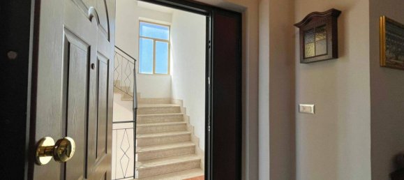 Apartamento de 2 dormitorios en Arce, Italy No. 56051 11