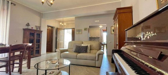 Apartamento de 2 dormitorios en Arce, Italy No. 56051 17