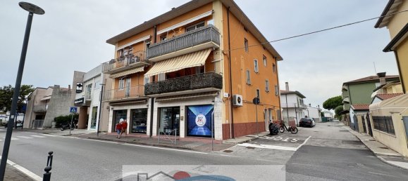 3 bedrooms Apartment in Chioggia, Italy No. 381281 39