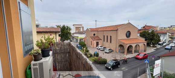 3 bedrooms Apartment in Chioggia, Italy No. 381281 8