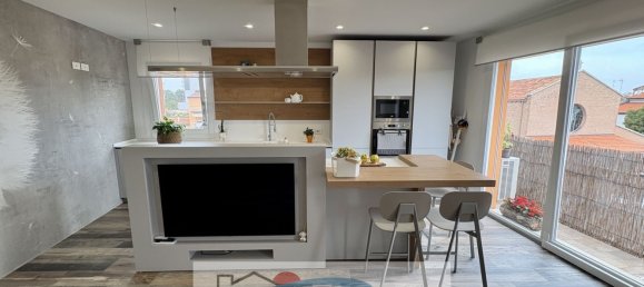 3 bedrooms Apartment in Chioggia, Italy No. 381281 5