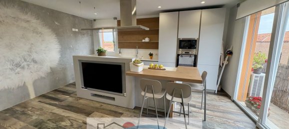 3 bedrooms Apartment in Chioggia, Italy No. 381281 4