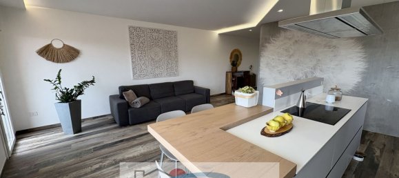 3 bedrooms Apartment in Chioggia, Italy No. 381281 6