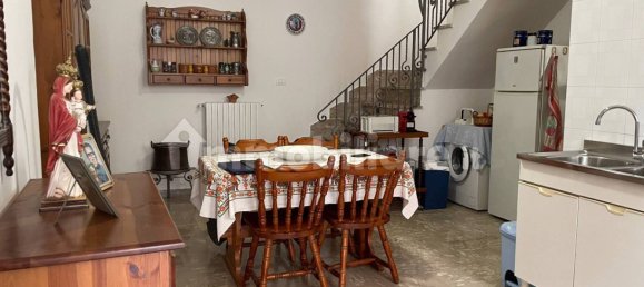 2 bedrooms House in Capurso, Italy No. 335701 6