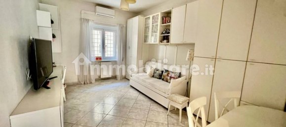 1 bedroom Apartment in Rome, Italy No. 330938 10