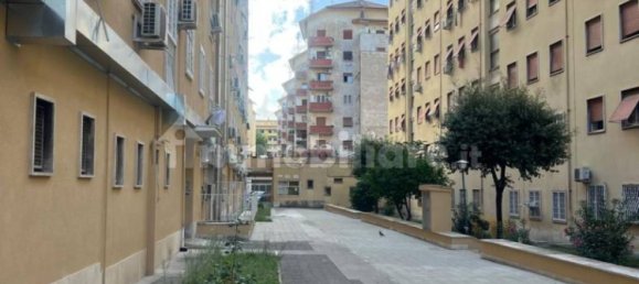 1 bedroom Apartment in Rome, Italy No. 330938 3