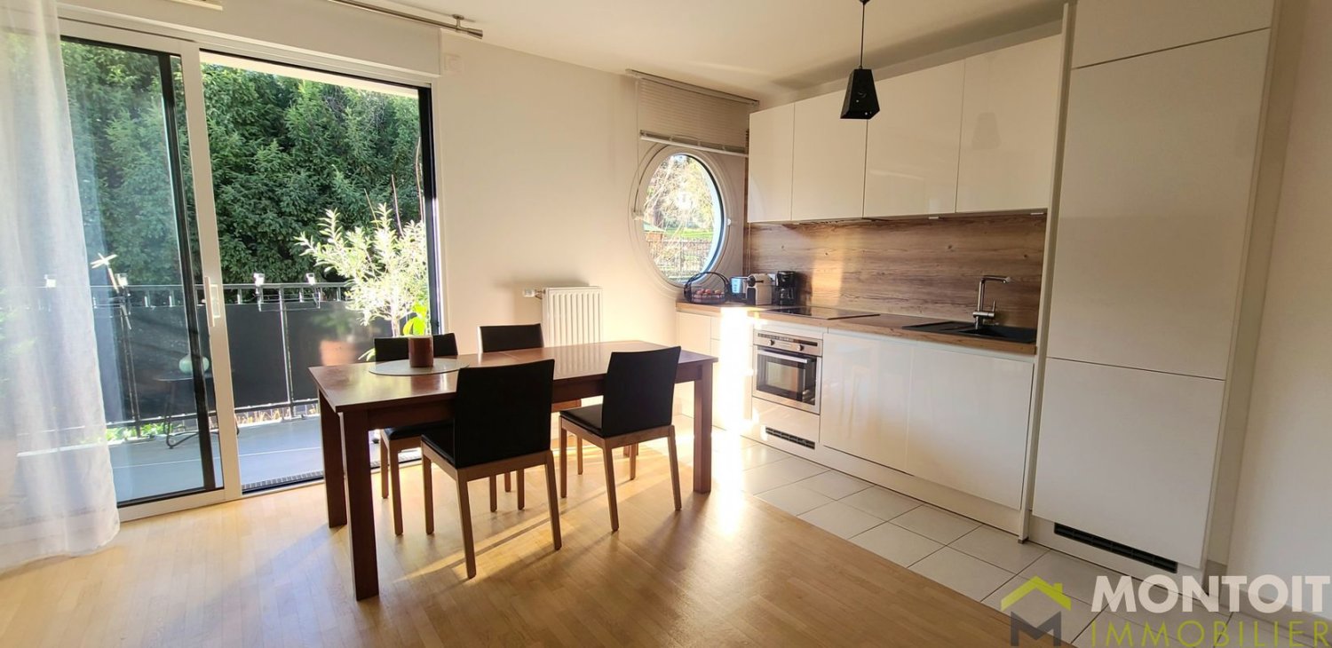 2 bedrooms Apartment in Thiais, France No. 149774