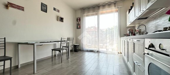 6 rooms Apartment in Modena, Italy No. 230788 9