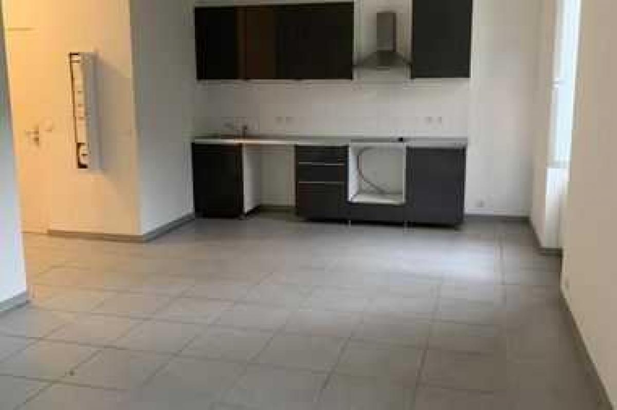 Condominio de 2 dormitorios en Vienne, France No. 33949