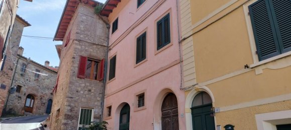 3 bedrooms House in Lajatico, Italy No. 405 5