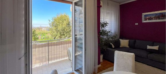 6-salle Appartement à Falconara Marittima, Italy No. 228505 6