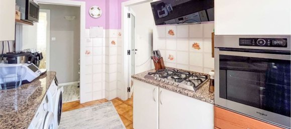 6-salle Appartement à Falconara Marittima, Italy No. 228505 10