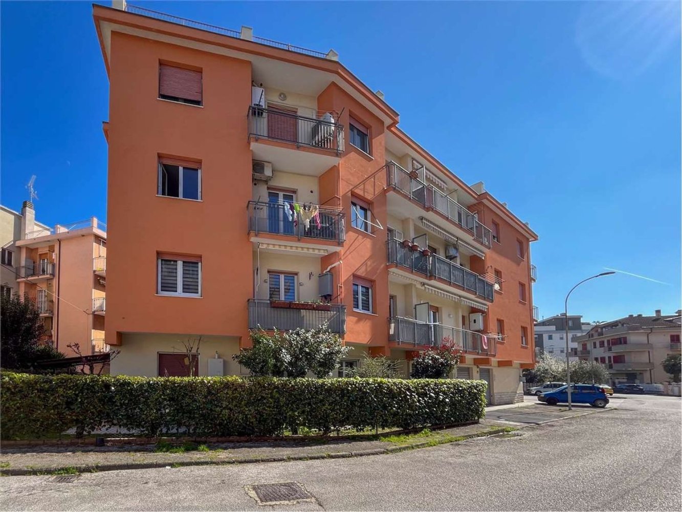 6-salle Appartement à Falconara Marittima, Italy No. 228505