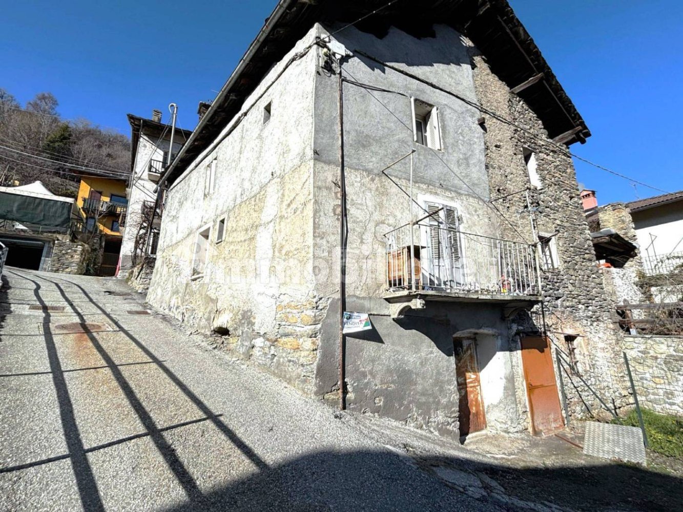 1 bedroom Apartment in Aosta, Italy No. 170593