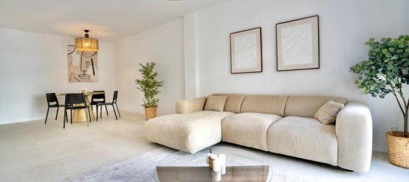 Apartamento de 2 dormitorios en Marbella, Spain No. 49501 2