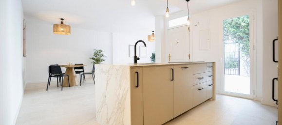 Apartamento de 2 dormitorios en Marbella, Spain No. 49501 3