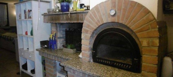 5 bedrooms Villa in Bovisio Masciago, Italy No. 279124 22