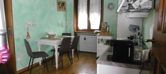 5 bedrooms Villa in Bovisio Masciago, Italy No. 279124 18