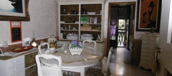 5 bedrooms Villa in Bovisio Masciago, Italy No. 279124 8